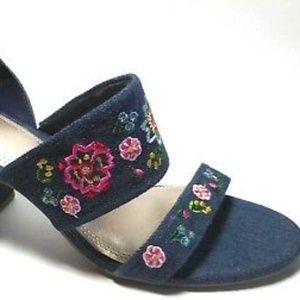 🌸 FLORAL EMBROIDERED HEELS 👠